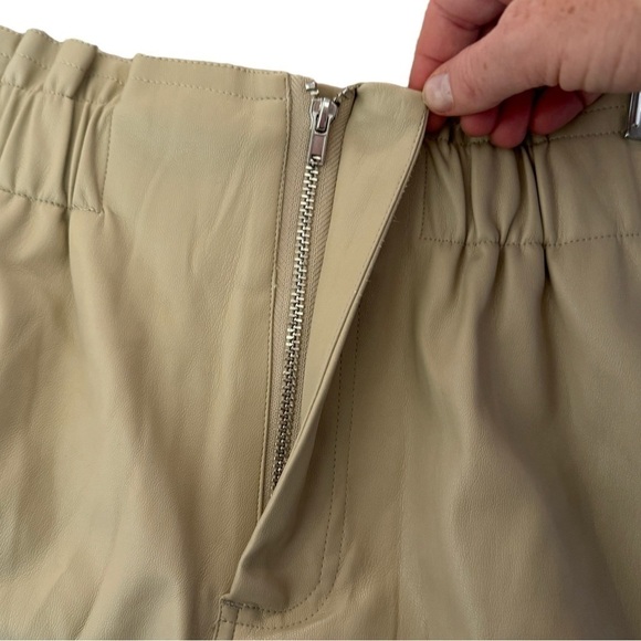 Modern Citizen Kipp Paperbag Short In Sand, Size S - Picture 7 of 10